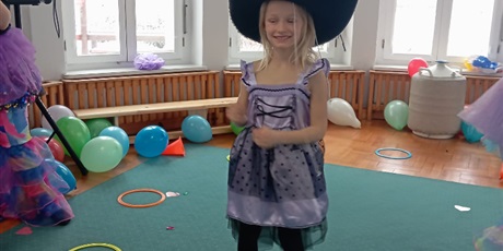 Powiększ grafikę: bal-karnawalowy-673518.jpg