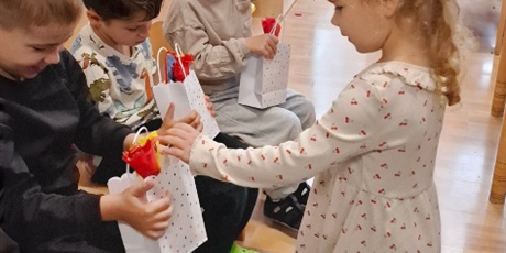 Powiększ grafikę: dzien-chlopaka-w-gr-ii-646475.jpg