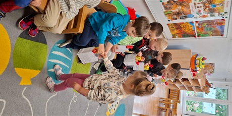 Powiększ grafikę: dzien-chlopaka-w-gr-ii-646476.jpg