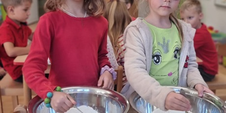 Powiększ grafikę: dzien-jablka-w-grupach-644205.jpg