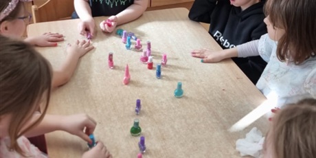 Powiększ grafikę: dzien-kobiet-w-gr-iii-685940.jpg