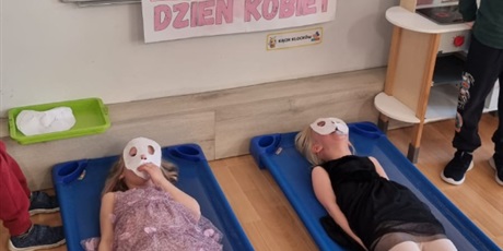 Powiększ grafikę: dzien-kobiet-w-gr-iii-685942.jpg