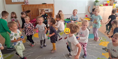 Powiększ grafikę: dzien-kropki-w-gr-ii-646460.jpg