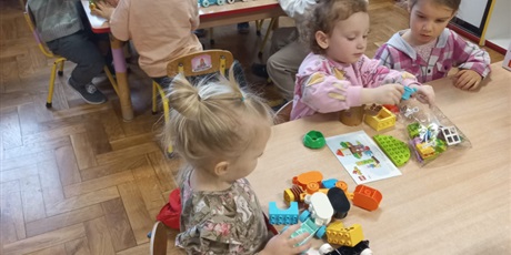 Powiększ grafikę: dzien-lego-w-naszym-przedszkolu-672671.jpg