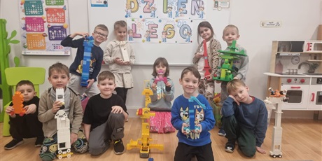 Powiększ grafikę: dzien-lego-w-naszym-przedszkolu-672677.jpg