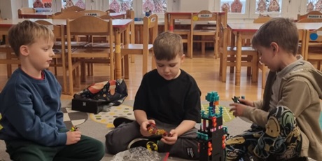 Powiększ grafikę: dzien-lego-w-naszym-przedszkolu-672680.jpg