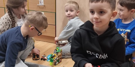 Powiększ grafikę: dzien-lego-w-naszym-przedszkolu-672682.jpg