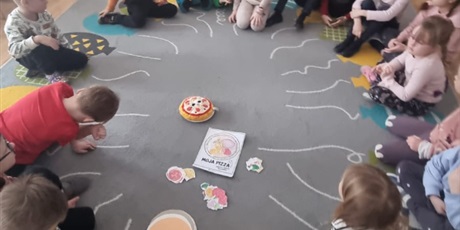 Powiększ grafikę: dzien-pizzy-w-naszym-przedszkolu-673536.jpg