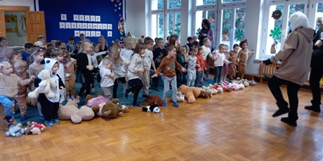 Powiększ grafikę: dzien-pluszowego-misia-658564.jpg