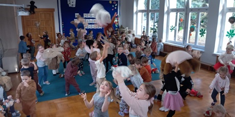 Powiększ grafikę: dzien-pluszowego-misia-658579.jpg