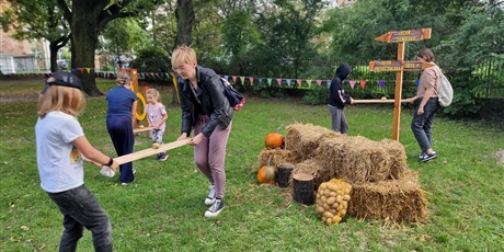 Powiększ grafikę: festyn-z-okazji-dnia-ziemniaka-i-przedszkolaka-639521.jpg