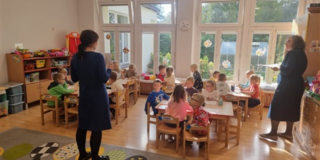 Powiększ grafikę: jakie-mieszkaja-w-nas-emocje-zajecia-z-p-psycholog-i-pedagog-w-gr-i-ii-iii-646943.jpg