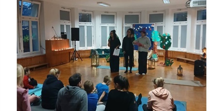 Powiększ grafikę: joga-w-opowiesci-ruchowej-zaczarowany-las-659161.jpg