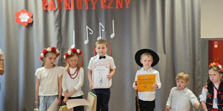 Powiększ grafikę: konkurs-muzyczny-w-przedszkolu-muszelka-615733.jpg