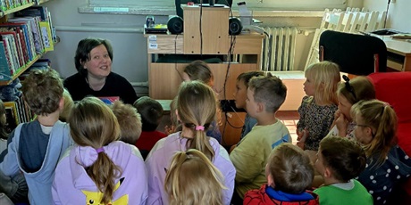 Powiększ grafikę: lekcja-w-bibliotece-gr-ii-612230.jpg