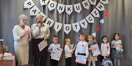 Powiększ grafikę: patriotyczny-konkurs-recytatorski-w-przedszkolu-nr-46-655916.jpg