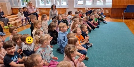 Powiększ grafikę: pokaz-iluzjonisty-w-naszym-przedszkolu-682871.jpg