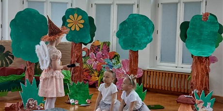 Powiększ grafikę: przedstawienie-mala-czarowniczka-gr-iii-627581.jpg