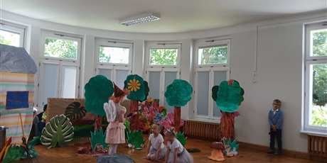 Powiększ grafikę: przedstawienie-mala-czarowniczka-gr-iii-627582.jpg