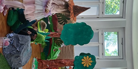 Powiększ grafikę: przedstawienie-mala-czarowniczka-gr-iii-627593.jpg