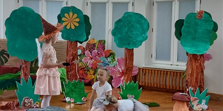 Powiększ grafikę: przedstawienie-mala-czarowniczka-gr-iii-627594.jpg