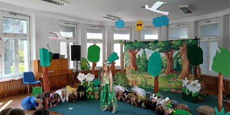 Powiększ grafikę: przedstawienie-pszczolek-dla-rodzicow-dzieci-z-przedszkola-oraz-z-innych-przedszkoli-691111.jpg
