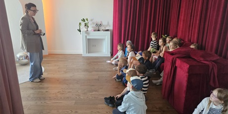 Powiększ grafikę: pszczolki-w-studio-fotograficznym-698975.jpg