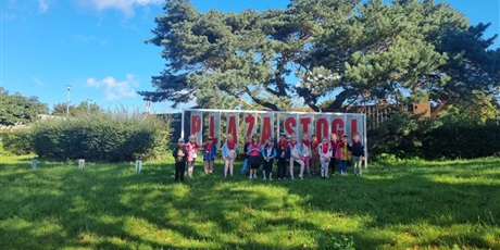 Powiększ grafikę: sprzatanie-swiata-na-plazy-przez-pszczolki-639496.jpg