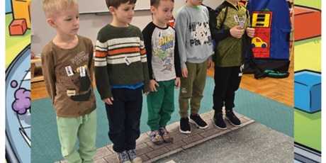 Powiększ grafikę: straz-miejska-w-grupie-pszczolek-687205.jpg