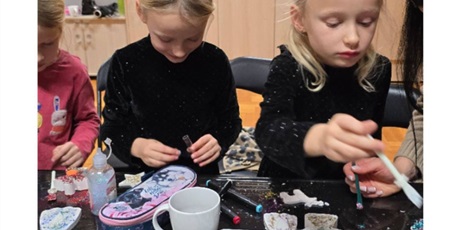 Powiększ grafikę: swiateczne-warsztaty-z-rodzicami-w-gr-iii-659272.jpg