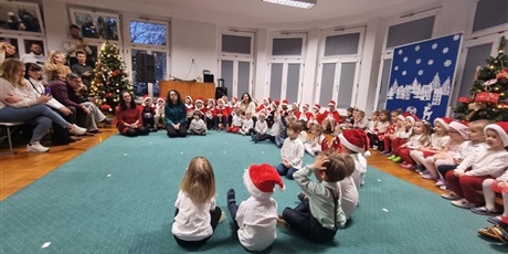 Powiększ grafikę: swiateczny-wystep-naszych-przedszkolakow-665935.jpg