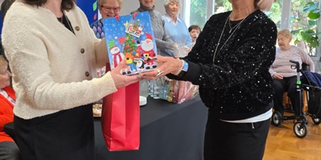 Powiększ grafikę: swietowanie-niepodleglosci-z-seniorami-655895.jpg