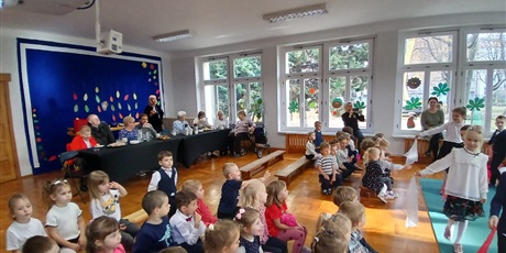 Powiększ grafikę: swietowanie-niepodleglosci-z-seniorami-655897.jpg