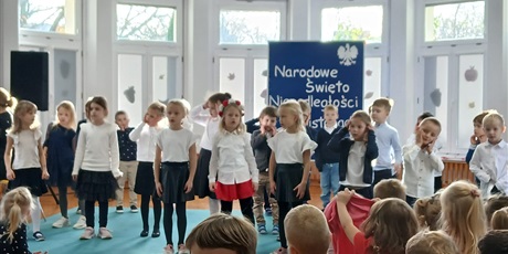 Powiększ grafikę: swietowanie-niepodleglosci-z-seniorami-655900.jpg