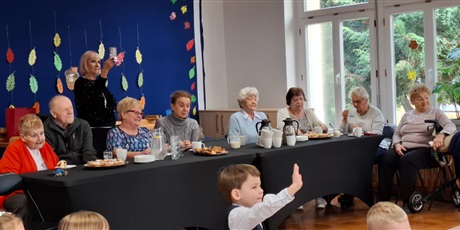 Powiększ grafikę: swietowanie-niepodleglosci-z-seniorami-656265.jpg