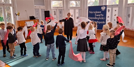 Powiększ grafikę: swietowanie-niepodleglosci-z-seniorami-656266.jpg