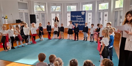 Powiększ grafikę: swietowanie-niepodleglosci-z-seniorami-656267.jpg