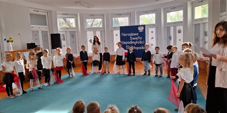 Powiększ grafikę: swietowanie-niepodleglosci-z-seniorami-656268.jpg