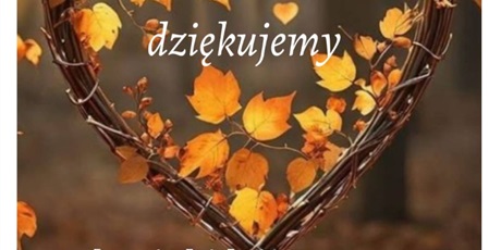 Powiększ grafikę: szkola-do-hymnu-i-rozstrzygniecie-konkursu-na-najzabawniejsza-dynie-655876.jpg