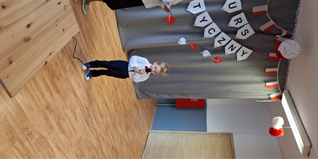 Powiększ grafikę: udzial-w-patriotycznym-konkursie-recytatorskim-w-przedszkolu-nr-46-656242.jpg