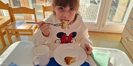 Powiększ grafikę: wigilie-grupowe-668155.jpg