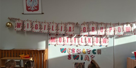 Powiększ grafikę: wigilie-grupowe-668156.jpg