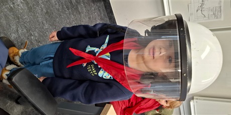 Powiększ grafikę: wycieczka-motylkow-do-ii-komisariatu-policji-w-gdansku-658632.jpg