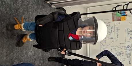 Powiększ grafikę: wycieczka-motylkow-do-ii-komisariatu-policji-w-gdansku-658633.jpg