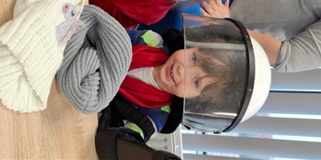 Powiększ grafikę: wycieczka-motylkow-do-ii-komisariatu-policji-w-gdansku-658639.jpg