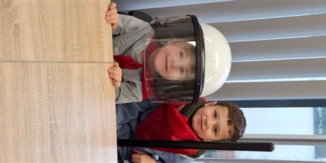 Powiększ grafikę: wycieczka-motylkow-do-ii-komisariatu-policji-w-gdansku-658643.jpg