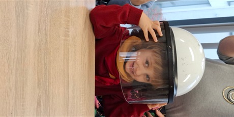 Powiększ grafikę: wycieczka-motylkow-do-ii-komisariatu-policji-w-gdansku-658644.jpg