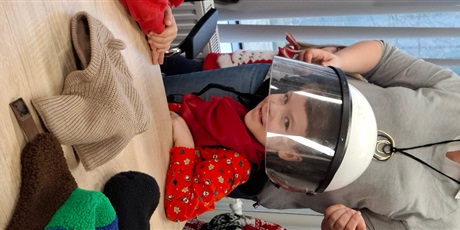 Powiększ grafikę: wycieczka-motylkow-do-ii-komisariatu-policji-w-gdansku-658645.jpg