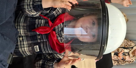 Powiększ grafikę: wycieczka-motylkow-do-ii-komisariatu-policji-w-gdansku-658647.jpg