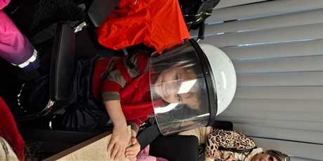 Powiększ grafikę: wycieczka-motylkow-do-ii-komisariatu-policji-w-gdansku-658649.jpg